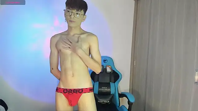 RYO BLEU  online show from March 13, 2026, 3:24 am