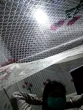 Snapshot of desiXcouple97 chatting on February 5, 2026, 4:33 pm desiXcouple97 online show from February 5, 2026, 4:33 pm