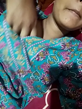 Snapshot of desiXcouple97 chatting on February 26, 2026, 4:44 am desiXcouple97 online show from February 26, 2026, 4:44 am