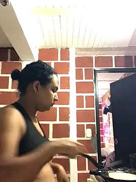 Snapshot of CataniaA22 chatting on November 28, 2025, 2:09 pm CataniaA22 online show from November 28, 2025, 2:09 pm