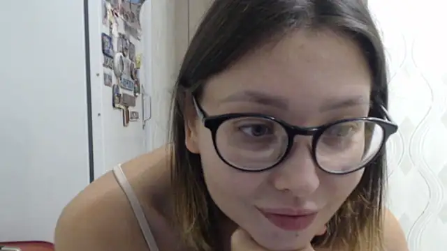 Snapshot of your__gena chatting on November 12, 2025, 8:19 pm your gena online show from November 12, 2025, 8:19 pm