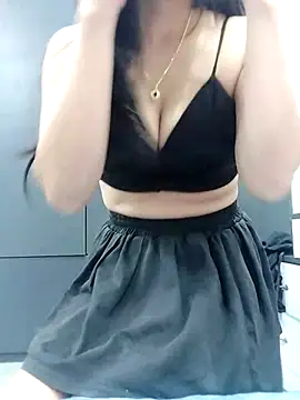   Anna    online show from November 18, 2025, 5:28 pm