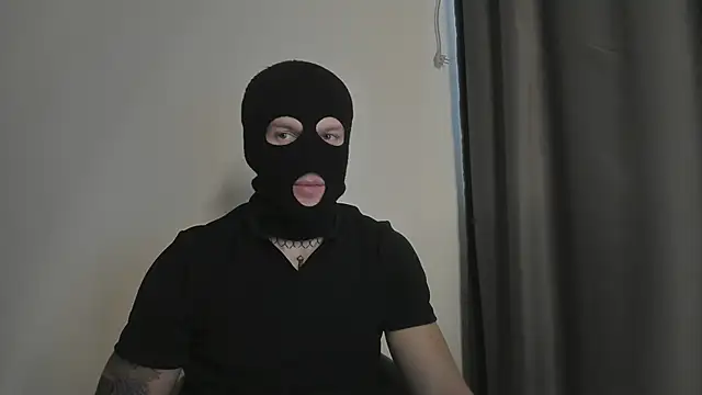 Huntall77 online show from November 12, 2025, 7:20 am