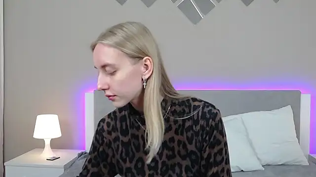 Snapshot of RachaelCute chatting on March 1, 2026, 9:44 am RachaelCute online show from March 1, 2026, 9:44 am