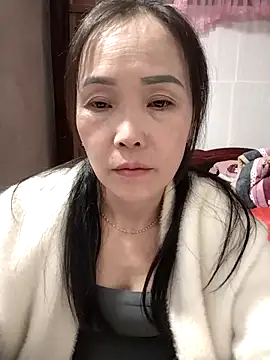 Feeling-hot online show from November 22, 2025, 8:24 am