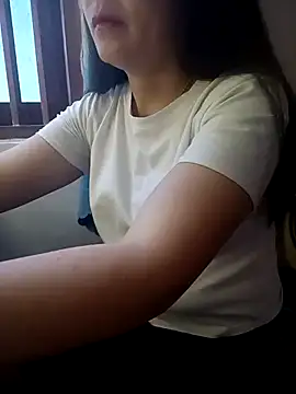 Feeling-hot online show from April 17, 2026, 3:20 am