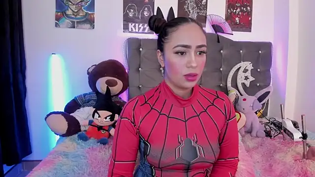 Snapshot of lunabritton1 chatting on December 18, 2025, 4:18 am lunabritton1 online show from December 18, 2025, 4:18 am