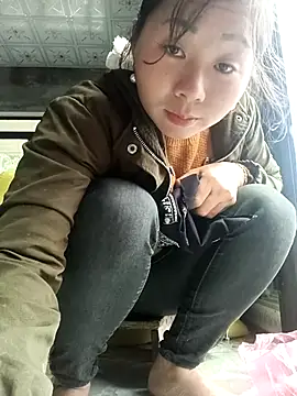 vangkt-cute online show from November 24, 2025, 3:06 am