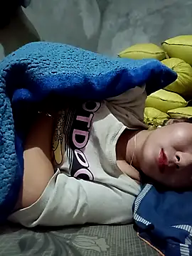 vangkt-cute online show from November 27, 2025, 4:58 am