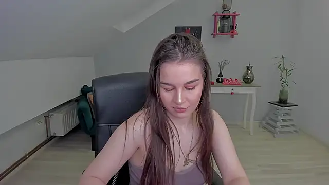 Snapshot of LouannaHart chatting on February 27, 2026, 4:23 am LouannaHart online show from February 27, 2026, 4:23 am