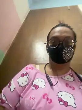 Snapshot of Saguphtah_Chattergy_22 chatting on November 18, 2025, 4:44 pm Saguphtah Chattergy 22 online show from November 18, 2025, 4:44 pm