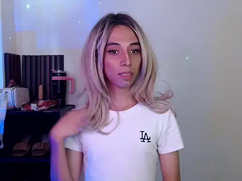 evelynfucker online show from November 11, 2025, 6:13 am