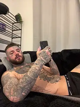 magicmichaell online show from April 8, 2026, 7:30 am