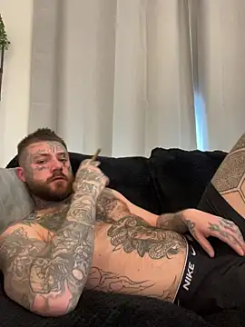 magicmichaell online show from April 12, 2026, 10:09 am