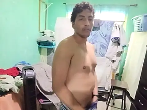 Snapshot of charlyver36 chatting on November 24, 2025, 9:36 pm charlyver36 online show from November 24, 2025, 9:36 pm