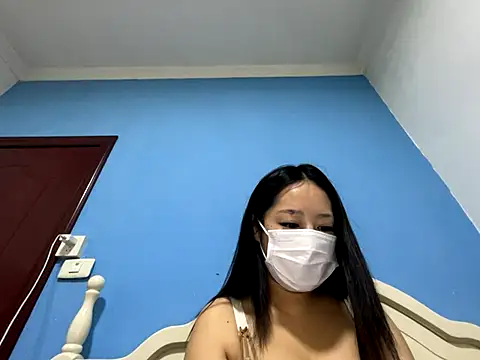 Lily-888 online show from November 12, 2025, 12:27 pm