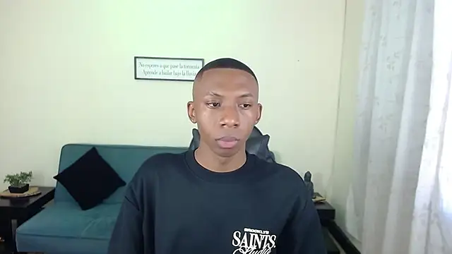 Miilo18 online show from December 16, 2025, 8:36 pm