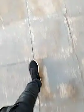 Snapshot of Unknown18cm@xh chatting on December 18, 2025, 8:42 am Unknown18cmxh online show from December 18, 2025, 8:42 am