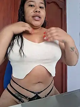 Snapshot of Sarahy- chatting on February 17, 2026, 12:23 pm Sarahy- online show from February 17, 2026, 12:23 pm