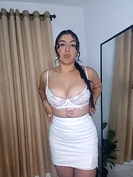 ViolettaWalton1 online show from November 13, 2025, 2:43 am