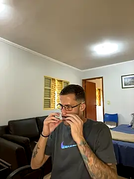 Lucasjandre online show from December 5, 2025, 12:47 pm