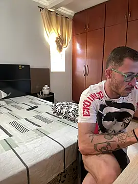 Snapshot of Lucasjandre chatting on February 17, 2026, 12:23 pm Lucasjandre online show from February 17, 2026, 12:23 pm