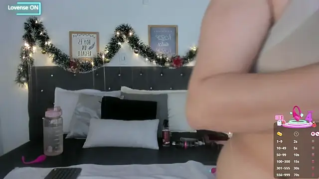 Snapshot of Sara_puertaa_ chatting on December 4, 2025, 7:33 pm Sara puertaa online show from December 4, 2025, 7:33 pm