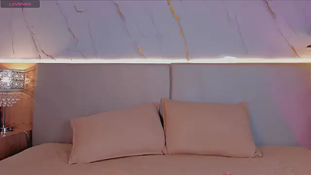 Snapshot of april_grey11 chatting on November 25, 2025, 8:20 pm april grey11 online show from November 25, 2025, 8:20 pm