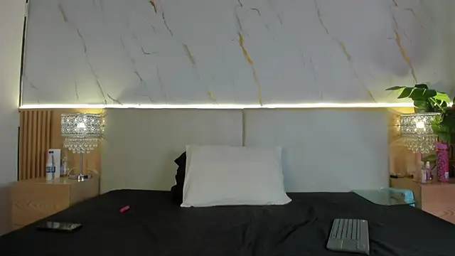 Snapshot of april_grey11 chatting on December 16, 2025, 7:52 pm april grey11 online show from December 16, 2025, 7:52 pm