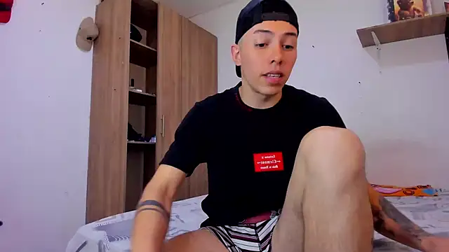 logan crave online show from November 13, 2025, 3:49 am