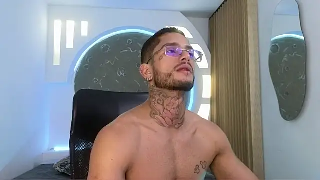 Snapshot of Alanrodgers chatting on February 1, 2026, 10:36 am Alanrodgers online show from February 1, 2026, 10:36 am