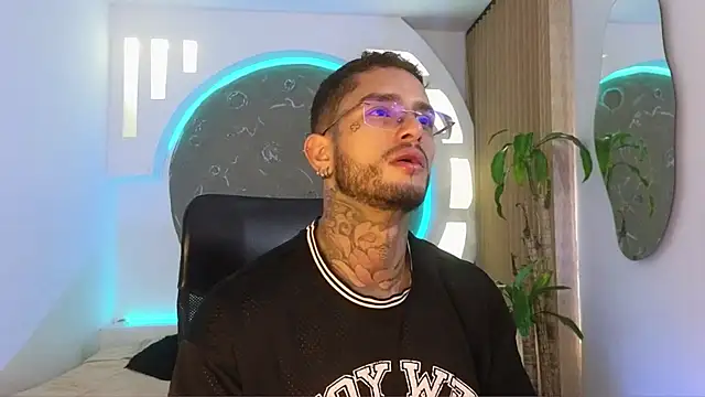 Snapshot of Alanrodgers chatting on February 25, 2026, 1:43 pm Alanrodgers online show from February 25, 2026, 1:43 pm