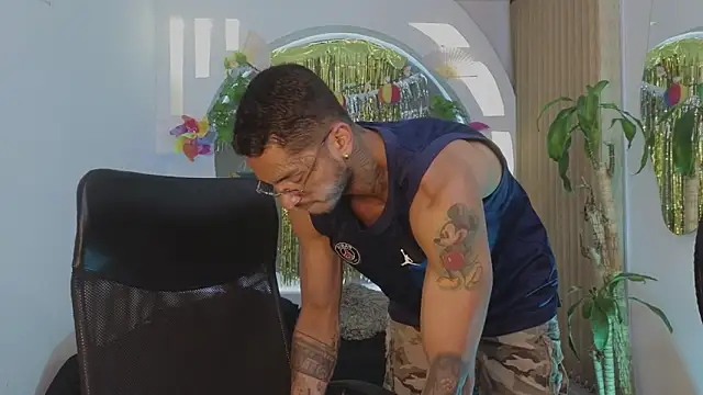 Snapshot of Alanrodgers chatting on April 4, 2026, 12:46 pm Alanrodgers online show from April 4, 2026, 12:46 pm