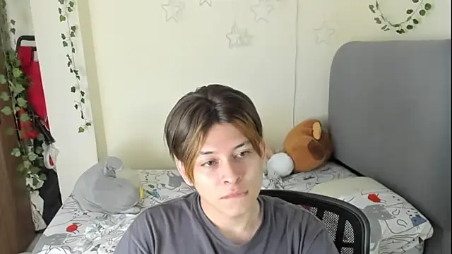 Snapshot of Felix_kitty chatting on November 15, 2025, 6:59 pm Felix kitty online show from November 15, 2025, 6:59 pm