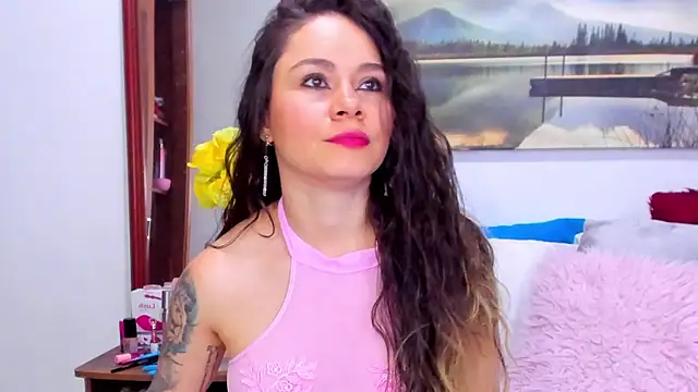 Aurora Real online show from November 26, 2025, 2:45 am