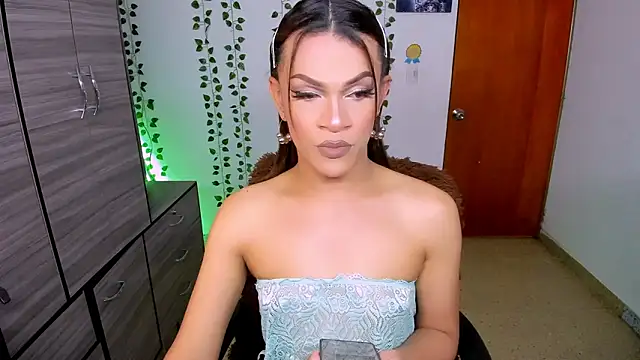 Snapshot of babyhanna_01 chatting on March 20, 2026, 12:37 am babyhanna 01 online show from March 20, 2026, 12:37 am