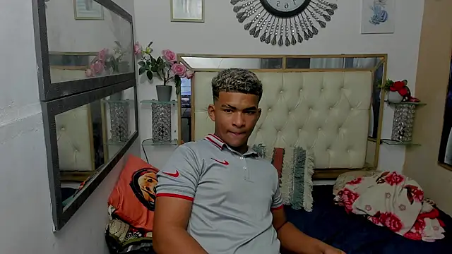 mathews    online show from December 16, 2025, 3:33 am