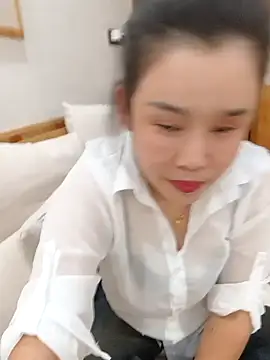 meimei5689 online show from November 13, 2025, 3:33 pm