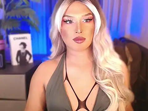 Snapshot of UrGoddess_Sofia chatting on February 8, 2026, 5:05 pm UrGoddess Sofia online show from February 8, 2026, 5:05 pm