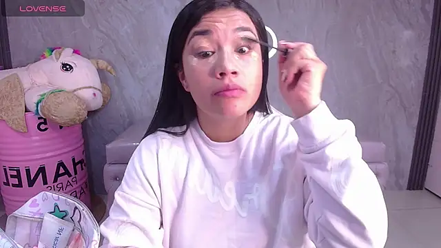 Violetta jhonson a online show from November 20, 2025, 3:28 am