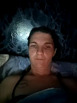 Snapshot of Lolly201008 chatting on November 17, 2025, 6:52 am Lolly201008 online show from November 17, 2025, 6:52 am