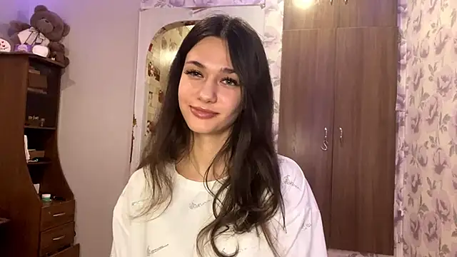 EunHendericks online show from November 11, 2025, 11:21 am