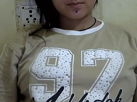 Anika Singh online show from May 13, 2026, 4:10 am