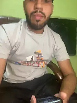 hotyyyyjonny online show from April 13, 2026, 4:12 pm