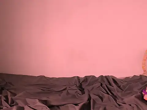 Snapshot of Sweeteboneycherry chatting on November 23, 2025, 12:21 am Sweeteboneycherry online show from November 23, 2025, 12:21 am