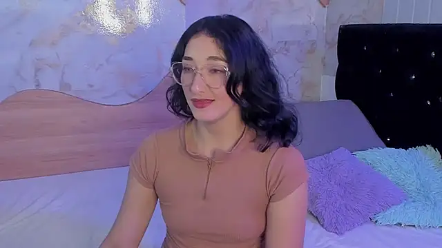 kirakay1 online show from June 14, 2026, 2:24 am