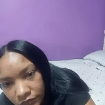 Snapshot of KikiBadgirl chatting on May 4, 2026, 8:32 am KikiBadgirl online show from May 4, 2026, 8:32 am