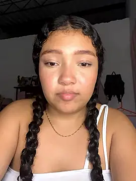 PetiteKattia online show from January 16, 2026, 4:38 am