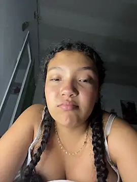 Snapshot of PetiteKattia chatting on February 7, 2026, 4:38 am PetiteKattia online show from February 7, 2026, 4:38 am