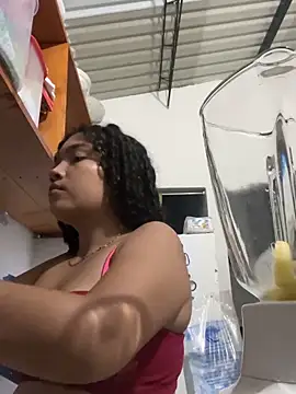 Snapshot of PetiteKattia chatting on March 10, 2026, 12:15 am PetiteKattia online show from March 10, 2026, 12:15 am